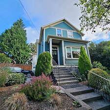 Reviving-a-Historic-Foursquare-Home-in-NE-Portland-The-Art-of-Color-with-Mountain-Color-Design 1